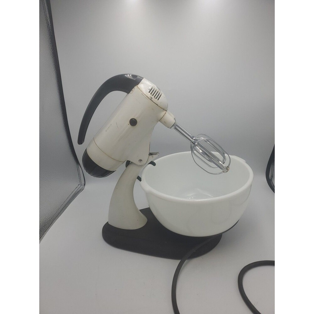 Vtg 1940s Sunbeam Mixmaster 10 Speed Model 9 Tested Working 9" Bowl See Picture - Picture 5 of 16